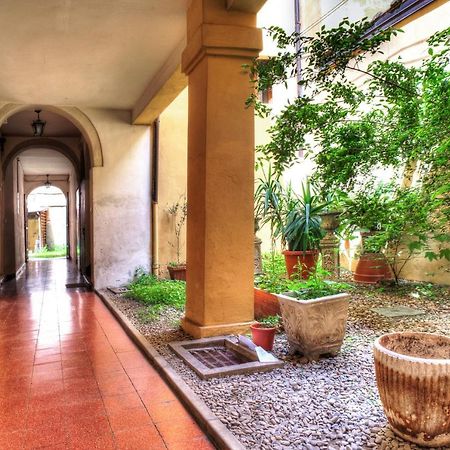 Bologna City Center Apartment By Wonderful Italy Exterior foto